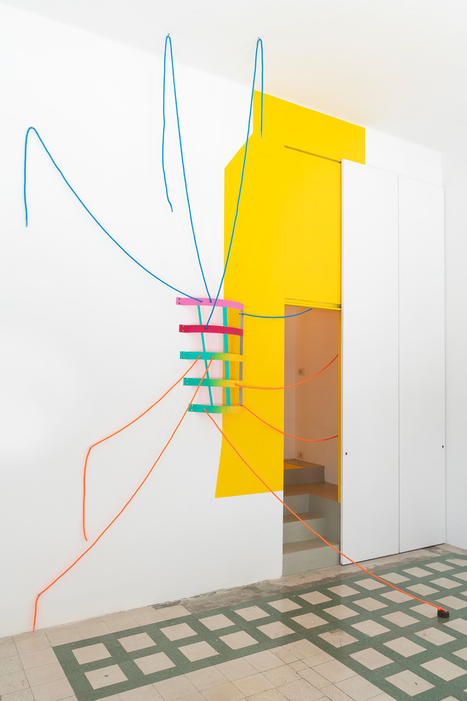 Jessica Stockholder – What is Normal. Installation view at Galleria Raffaella Cortese, via A. Stradella 1, Milan, 2021. Photo: Lorenzo Palmieri.