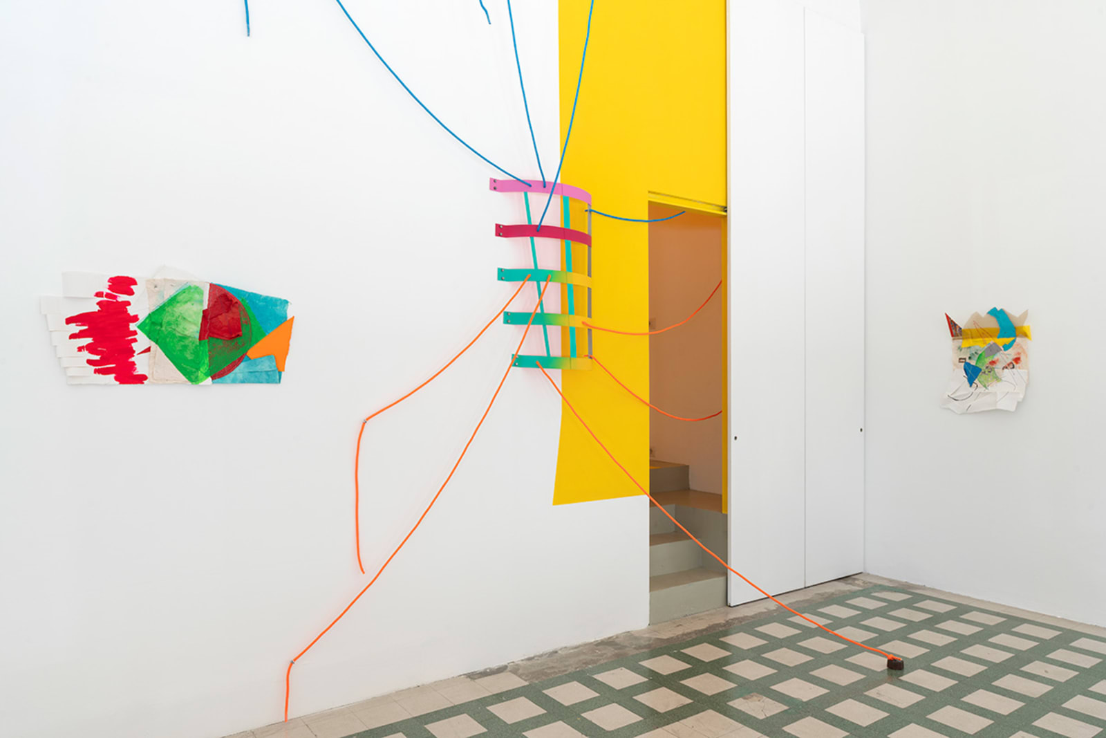 Jessica Stockholder – What is Normal. Installation view at Galleria Raffaella Cortese, via A. Stradella 1, Milan, 2021. Photo: Lorenzo Palmieri.
